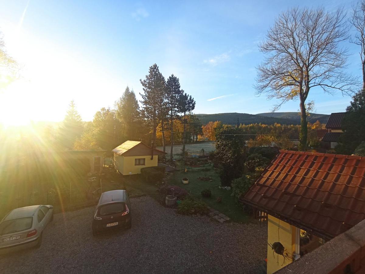 Dom Na Przedgorzu-Apartamenty Z Widokiem Na Gory Świeradów-Zdrój Екстериор снимка